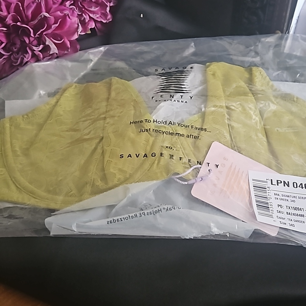 Savage X Fenty Signature Script Unlined Bra Tea Garden Green NIP - Picture 11 of 13